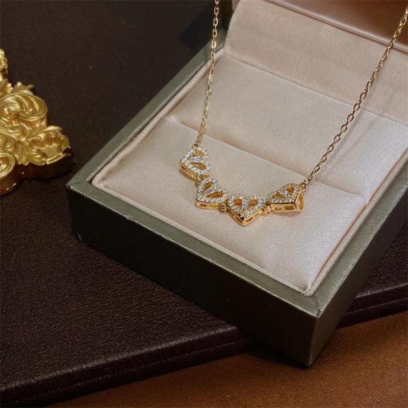 Heart-Shaped Four Leaf Clover Necklace with Magnetic Folding
